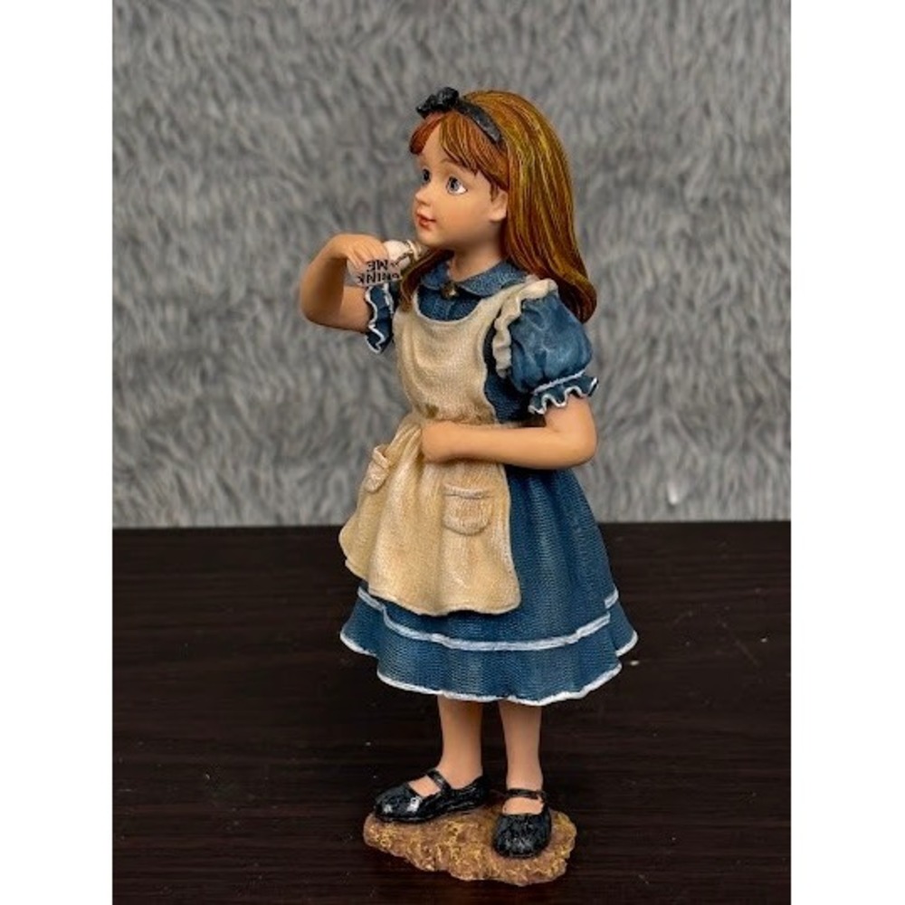 Boyds Bears & Friends Alice in Wonderland Figurine Drink Me Limited Edition